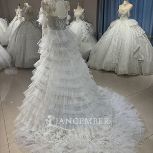 Jancember DW0176 Vestido de Novia de Lujo con Borlas, Cristales Color Marfil y Cola de Sirena con Sobre Falda - Product Image 6