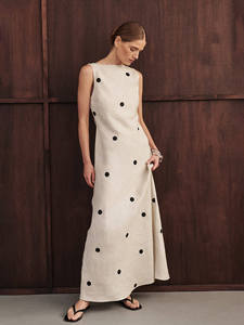 Robe midi en lin vintage minimaliste pour femme, style français décontracté, col rond, taille naturelle cintrée, dos nu, imprimé décontracté pour les vacances - Product Image 4