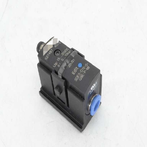 Датчик PLC SDE5-D10-O-Q6E-<span class=keywords><strong>P</strong></span>-M8 - Product Image 1