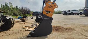 HUAJU Brand ODM/OEM 180 Degree Hydraulic Quick Coupler Excavator <strong>Tilt</strong> <strong>Rotator</strong> for Sale - Product Image 3