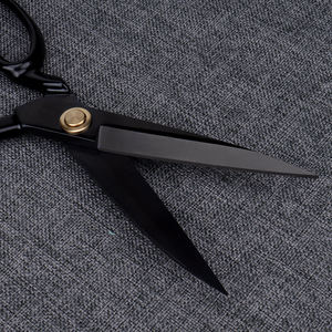 Hochwertige, robuste Schneiderscheren zum Nähen, professionelle Stoffschere für Modedesigner, Schneider und Näher. - Product Image 4