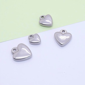 จี้รูปหัวใจสแตนเลสขนาดกลางขัดเงาสำหรับทำเครื่องประดับ DIY - Product Image 4