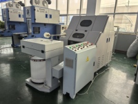 Machine textile de cardage de fibres animales, équipement de laboratoire compact pour l'épilation et le filage domestique