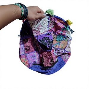 Housse de coussin de sol ronde en patchwork brodé bohème 18x18, housse de pouf ottoman en soie avec taies d'oreiller décoratives, cadeau pour elle - Product Image 2