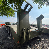 Semi-remorque à plateau surbaissé tout-terrain 4 essieux, carrosserie en acier haute résistance pour le transport de machines lourdes dans les mines et les carrières