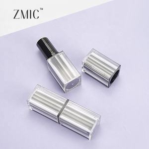 Tubes de Rouge à Lèvres <span class=keywords><strong>Double</strong></span> <span class=keywords><strong>Paroi</strong></span> Carré Transparent Boîtier de Rouge à Lèvres <span class=keywords><strong>Noir</strong></span> Conteneur de Rouge à Lèvres en Plastique - Product Image 1