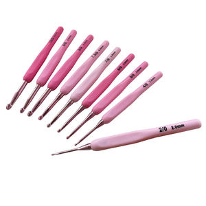 Ensemble <span class=keywords><strong>9</strong></span> outils de tricotage au crochet en aluminium avec poignée en plastique souple dégradé de couleur <span class=keywords><strong>aiguille</strong></span> de chandail 2mm d'épaisseur emballage en PU de style simple - Product Image 4