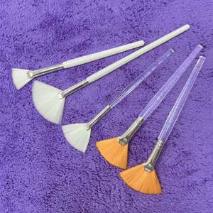 Pinceau applicateur de <span class=keywords><strong>masque</strong></span> en Taklon jaune <span class=keywords><strong>ultra</strong></span>-<span class=keywords><strong>doux</strong></span> pour les soins de la peau, les peelings chimiques et les masques faciaux - Product Image 5