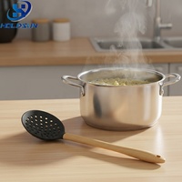 Écumoire de cuisine en silicone de qualité alimentaire, résistante à la chaleur, écologique, avec logo personnalisable et manche en bois, pour la cuisine à domicile