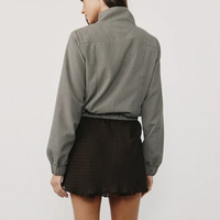 Vestes Courtes à Carreaux pour Femme en Tissu Tissé Mi-Lourd Personnalisé, Coupe Ample, Bordure Contrastante, Fermeture Éclair et Boutons Pression