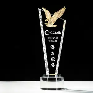 Alta qualidade atacado Metal estrela troféus prêmio aniversário lembranças placa troféu cristal vidro