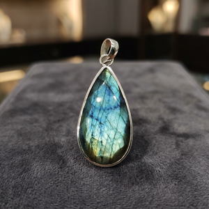 Natural <b>Labradorite</b> Teardrop <b>Pendant</b> 925 Silver Bezel Setting Solitaire Minimalist Unisex Everyday Wear Certified Trendy - Product Image 3