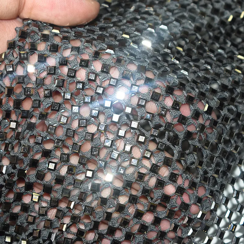 C0049 personnalisé OEM ODM extensible élastique Hotfix strass multi couleurs arc-en-ciel résille tissu pour robe vêtements