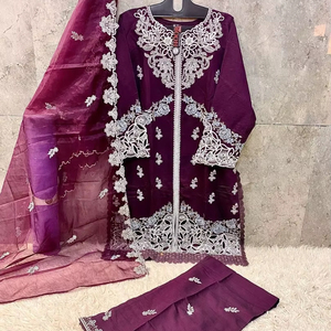 Ensemble Salwar Kameez en Organza Cristal Viscose Lourd - Vêtement Ethnique Brodé pour Diwali, Mariage, Toutes Saisons, Femme - Product Image 1