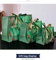 Sacs cadeaux de luxe en carton blanc pour bijoux et cosmétiques, avec logo personnalisé, poignées en ruban, imperméables, résistants, 230 g/m², pour emballage