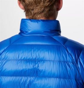 Chaqueta acolchada resistente al agua ligera para exteriores para <span class=keywords><strong>hombre</strong></span> personalizada con cremallera en el pecho y bolsillos para las manos Abrigo acolchado con cuello levantado - Product Image 3