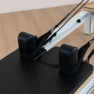 Reformador móvil inalámbrico de aluminio, equipo ajustable, accesorios <span class=keywords><strong>interiores</strong></span> para gimnasio, juego de Metal, reformador de Pilates para musculación - Product Image 3