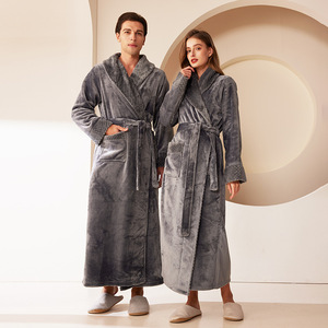 <span class=keywords><strong>Peignoir</strong></span> épais et chaud en flanelle pour couple, style long pour femme, en velours corail, et <span class=keywords><strong>peignoir</strong></span> pour <span class=keywords><strong>homme</strong></span> <span class=keywords><strong>grande</strong></span> <span class=keywords><strong>taille</strong></span> (jusqu'à 200 Jin) – Collection Automne Hiver - Product Image 2