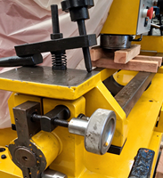 TENAKS TXVB90 Machine à alésage verticale professionnelle à haute rigidité avec cylindre hydraulique pour sièges de soupapes