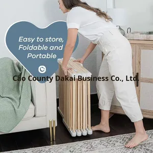 Parc pour bébé en bois moderne pour usage domestique Clôture rampante pour enfants et barrière de sécurité pour la marche pour bébé Respectueux de l'environnement Magasin facile - Product Image 3