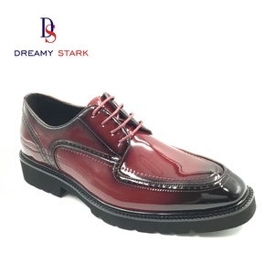 Mocasines Hechos a Mano con Diseño de Relieve a Cuadros, Zapatos de Hombre de Marca Original con Logotipo Personalizado en PU de Alta Calidad - Product Image 1