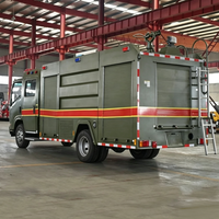 Nouveau camion de pompiers Isuzu à double cabine Amy Green 5 000 litres 950 gallons 4x2 Diesel Euro 3 avec réservoir d'eau