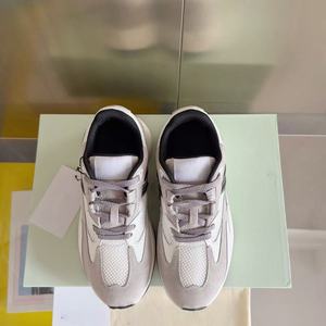 รองเท้าผ้าใบคู่รักสไตล์เรโทรกันน้ำ หนังแท้ ปิดด้วยเชือกผูก ระบายอากาศได้ดี กันลื่น แฟชั่นระดับไฮเอนด์ หรูหรา - Product Image 6