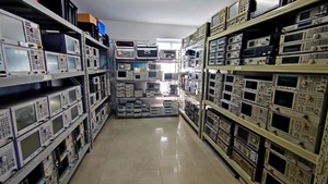 ローデ・シュワルツ ZVA24 ベクトル・ネットワーク・アナライザ - Product Image 4