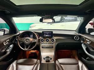 <span class=keywords><strong>Mercedes</strong></span> Benz GLC300 4MATIC 2017 2.0T Versión Dinámica Automática SUV Usado de <span class=keywords><strong>Segunda</strong></span> <span class=keywords><strong>Mano</strong></span> - Product Image 2