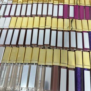 ลิปกลอสแบบหลอดใหม่ล่าสุด พร้อมไฟ LED และกระจก ลิปกลอสแบบหลอดมีไฟในตัวพร้อมลิปกลอส - Product Image 5