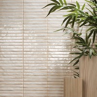 Azulejo de Porcelana Koto Pearl 35x35cm Precortado Antideslizante con Acabado Brillante y Bordes Irregulares para Paredes Interiores y Baños
