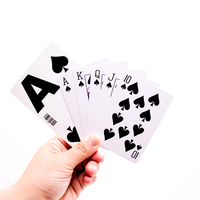 Cartes à jouer de haute qualité certifiées EN71 pour club de poker avec code-barres, logo personnalisé et taille sur mesure