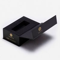 Boîte cadeau en carton rigide noir avec impression personnalisée du logo, fermeture magnétique