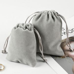 Vente en gros de pochettes à bijoux en velours noir personnalisées WENWI avec cordon de serrage, logo imprimé, 7x9 cm, conteneur à bijoux portable - Product Image 4