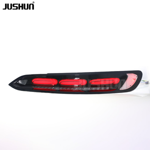 Feu arrière à LED JUSHUN pour <span class=keywords><strong>Mercedes</strong></span>-benz <span class=keywords><strong>AMG</strong></span> <span class=keywords><strong>GT</strong></span> 2015-<span class=keywords><strong>2018</strong></span> Feux arrière à LED améliorés de style nouveau Plug and Play - Product Image 4