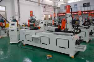 Máquina cortadora de tubos de cobre CNC Kx 425 de corte <span class=keywords><strong>Corener</strong></span> de calidad superior para ventas Máquina cortadora de tubos CNC hidráulica - Product Image 2