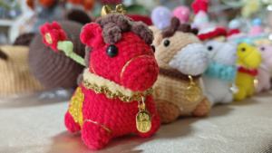 Peluche du Zodiaque Année du Cheval, Poupée Cheval en Peluche avec Rembourrage en Coton PP, Cadeau pour Événement, Possibilité d'Ajouter un Logo - Product Image 6