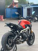 Moto de route nue Yamaha1 MT-09 890cc d'occasion : Moto de sport nue d'occasion de grande valeur