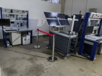 Sistema de Entrenamiento de Paneles Solares Fotovoltaicos con Inversor de Seguimiento MPPT para Educación, Laboratorio Escolar, Equipo Didáctico