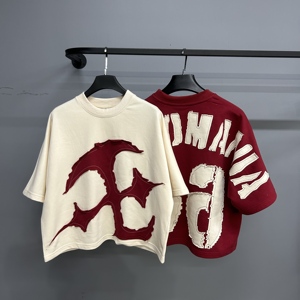 Camiseta de Hombre Extra Grande de 280g con Bordado Creativo de Moda, Algodón de Pelo Largo Lavado, Manga Corta, Cuello Redondo, Venta al Por Mayor - Product Image 1