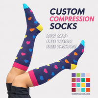 Chaussettes de compression sportives mi-hautes OEM pour infirmières, femmes et hommes, pour hôpitaux et cliniques, pour longues journées, respirantes, avec logo personnalisé, vente en gros, directement de l'usine