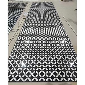 Piastrella a Medaglione in Marmo Lucidato Moderno con Intarsio in Calcite, Mosaico Waterjet Bianco e Nero per Pavimenti di Ville - Product Image 1