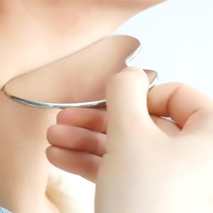 Herramienta de masaje <span class=keywords><strong>Facial</strong></span> Gua Sha de acero inoxidable más vendida Beauty Metal Guasha para uso corporal - Product Image 3
