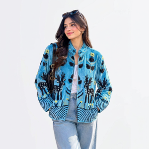 Chaqueta Boho Bordada Suzani con Diseño de Ciervo Azul, Inspirada en la Naturaleza, Arte Floral de Bosque, Abrigo Hecho a Mano para Festivales - Product Image 1