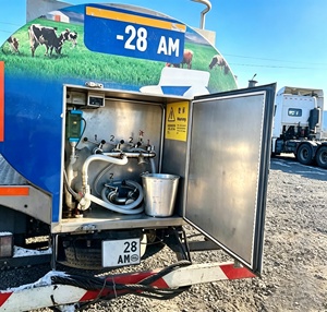 Serbatoio per Trasporto Latte <span class=keywords><strong>in</strong></span> Acciaio Inossidabile Tipo Camion 10000L - Product Image 4