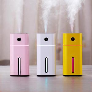เครื่องเพิ่มความชื้นในรถยนต์แบบ USB ขนาดเล็ก โครงสร้างพลาสติก ปริมาณไอน้ำมาก ทำงานเงียบ (ต่ำกว่า 36 เดซิเบล) ความจุ 0.5 ลิตร ใช้ได้ทั้งที่บ้านและที่ทำงาน - Product Image 1