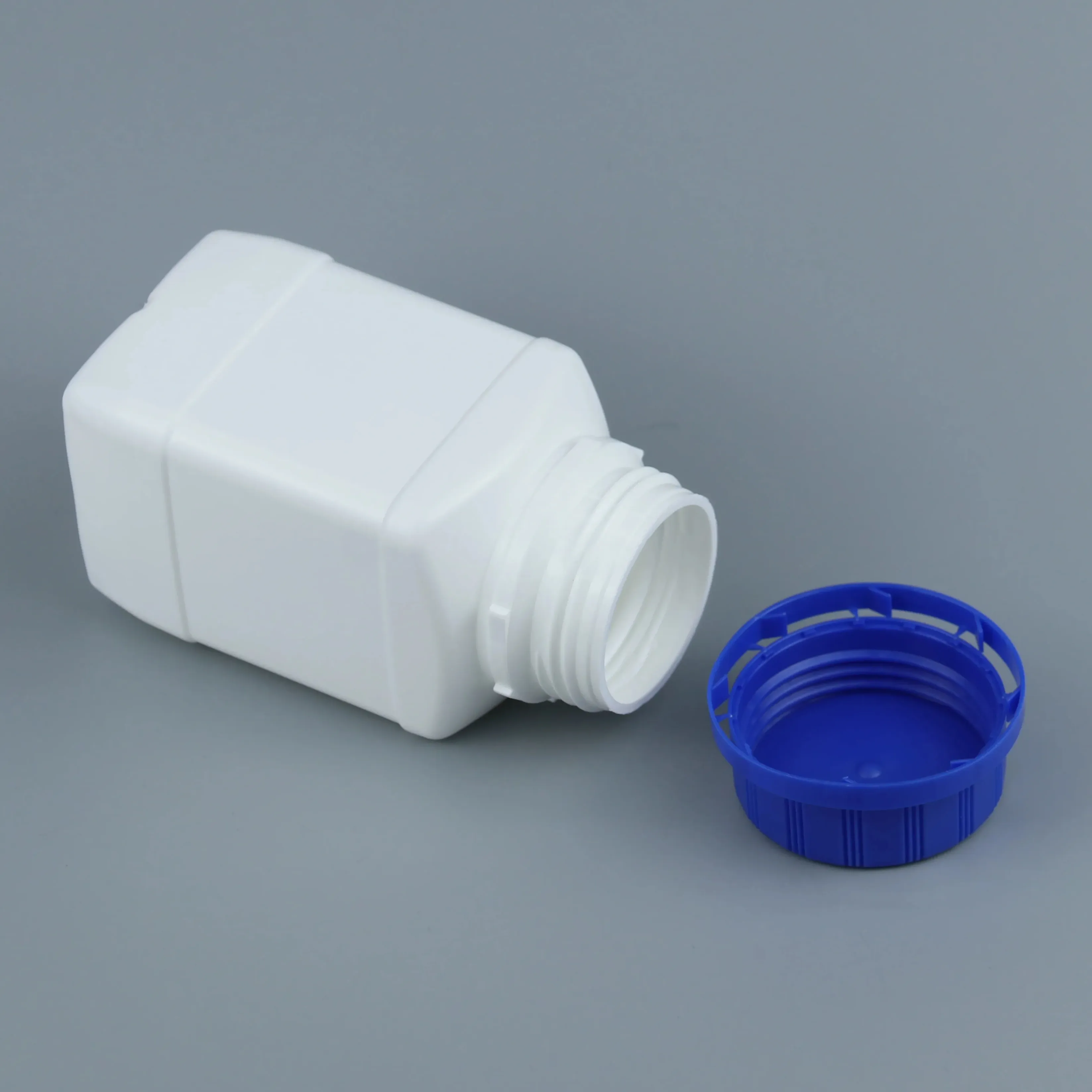 Kotak obat portabel pabrik langsung dan botol reagen kimia dengan tutup sekrup HDPE plastik Cina 250ml 500ml CN; Hem