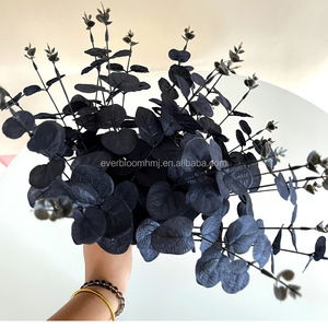 Décoration florale d'Halloween A191 Artificielle Tige d'Eucalyptus <span class=keywords><strong>Noir</strong></span> <span class=keywords><strong>Fausse</strong></span> Feuille d'Eucalyptus Branche Bouquet Arrangement <span class=keywords><strong>Fleur</strong></span> de Soie Noire - Product Image 3