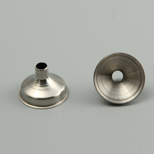 Mini embudo de acero inoxidable, 36x25x9mm, para aceite de vino, uso doméstico, herramientas de barra - Product Image 1