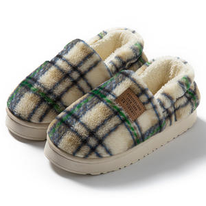 Pantoufles en peluche pour femmes, doublure en polaire chaude, semelle antidérapante, pantoufles confortables pour la maison, style - Product Image 6